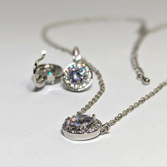Swarovski Halo Crystal Necklace Earring Set 8mm Gold Silver NWT - Picture 2 of 9